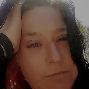 Meet your Posher, Dania